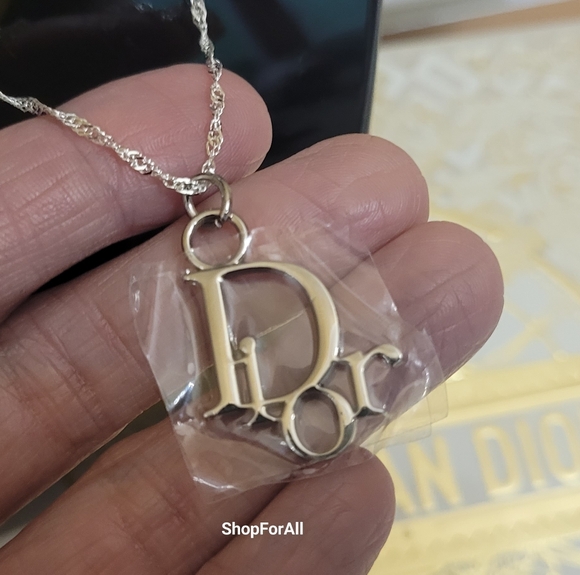 Dior - Picture 2 of 7